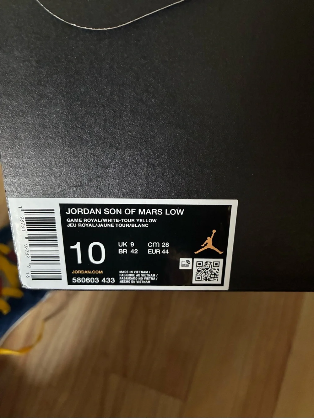 Jordan Men’s Blue, Yellow & Green Sneakers